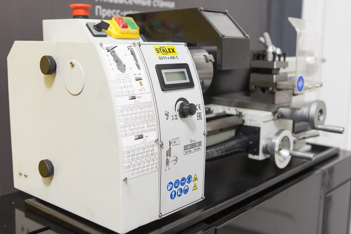 Станок настольный токарный Stalex D210x400C Станок настольный токарный Stalex D210x400C